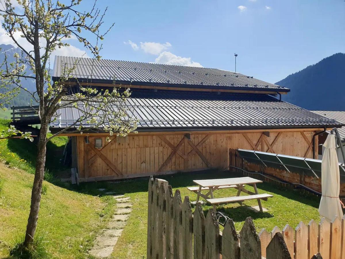 App. Monte Pore - Agriturismo La Majon コッレ・サンタ・ルチーア エクステリア 写真